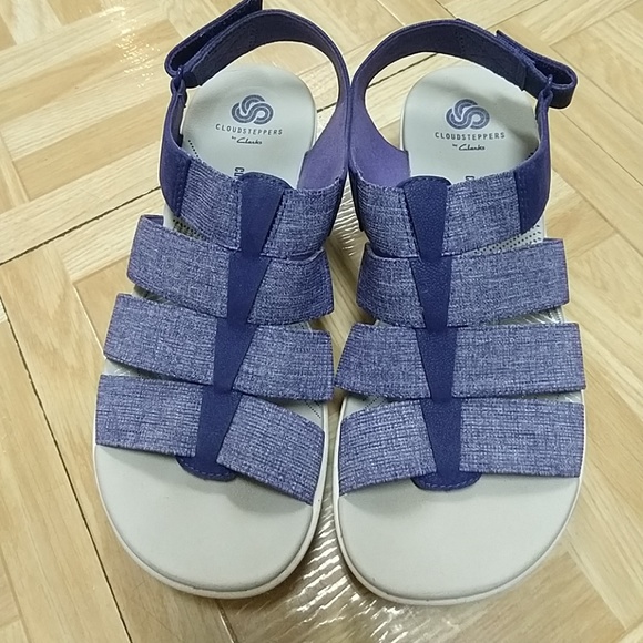 clarks sandals size 6